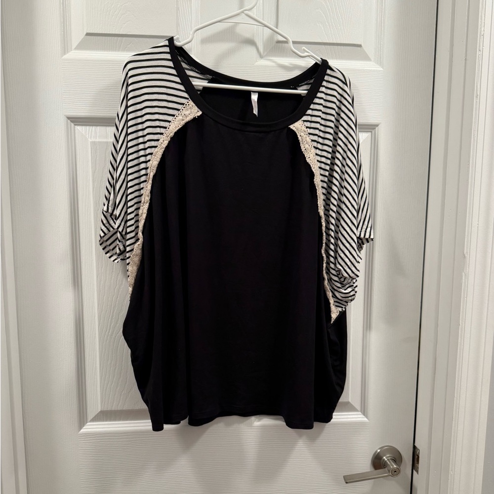 *Black and White striped popover top size XL
